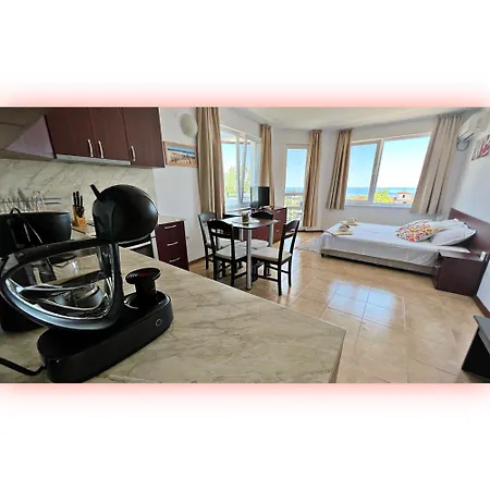 Avrora Studio's Appartement *